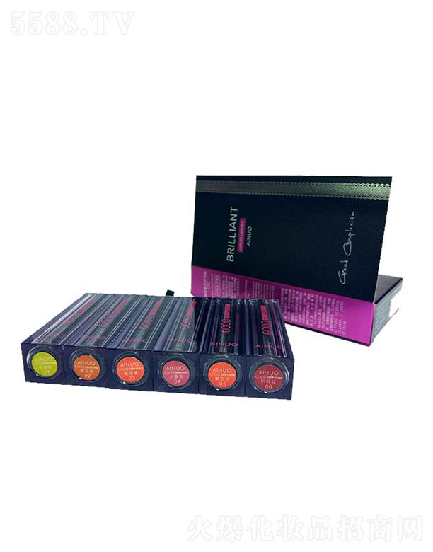 �Ռ��мΌ����û������޹�˾�����Z�����A�Ú�ɫ�ڼt