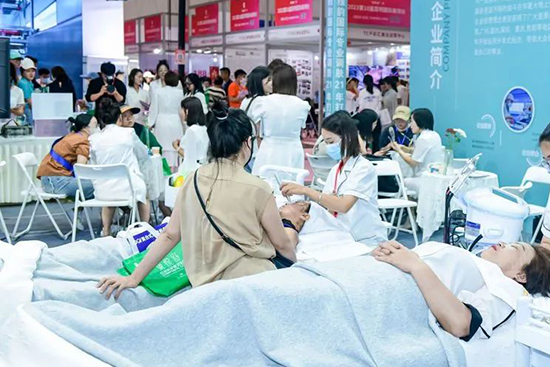 ��18���������H���I(y��)���[���A�M��Ļ