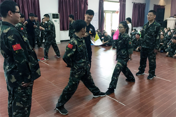 簡單石頭剪刀布，輸贏卻在彈指間！